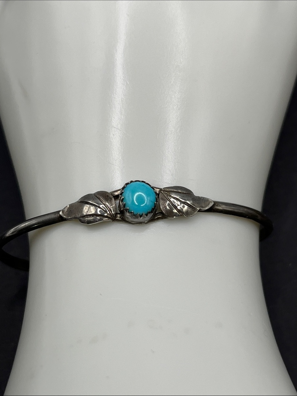 Vintage Native American delicate sterling silver turquoise cuff bracelet